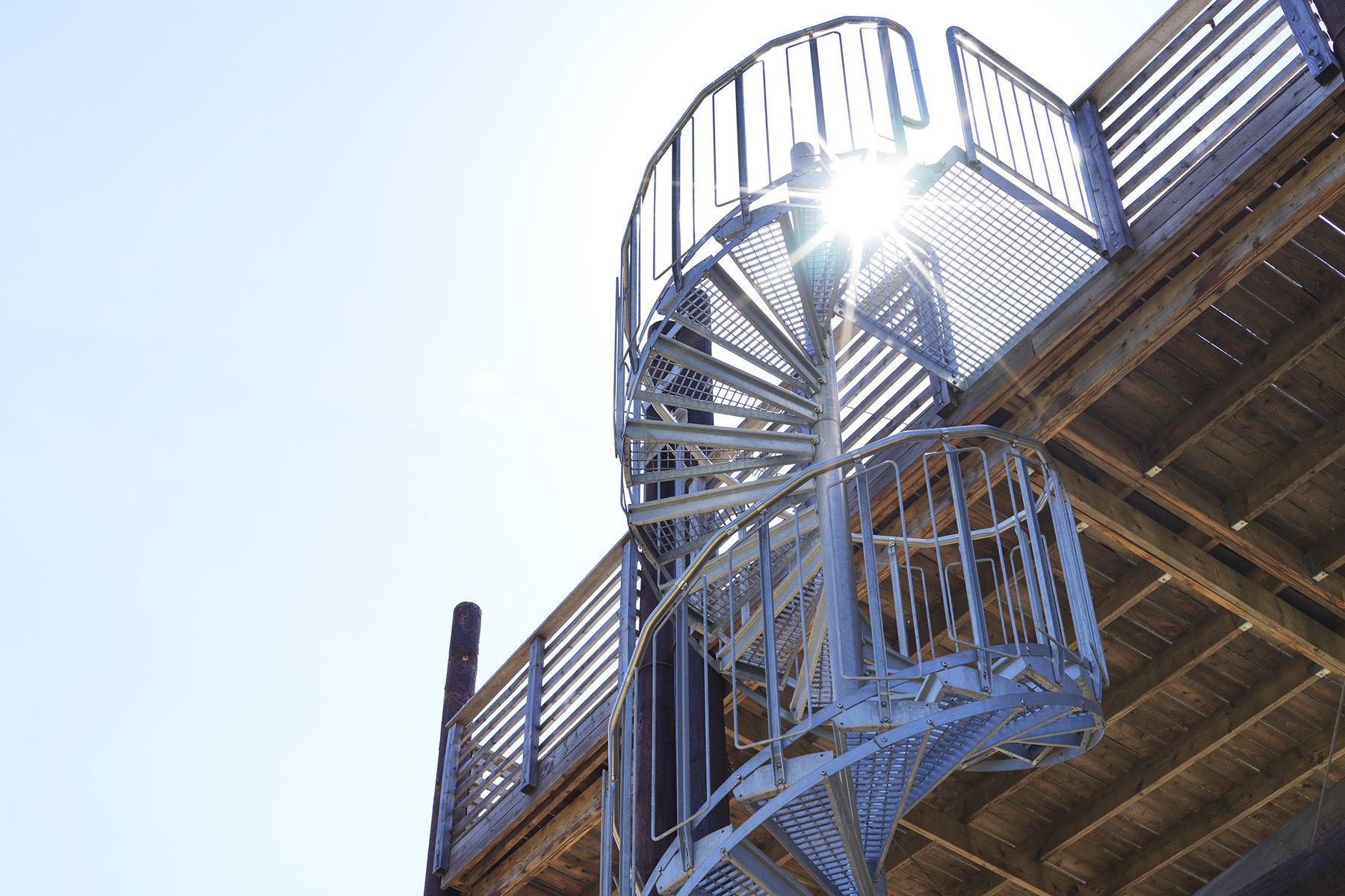 Børnesikker spindeltrappe med gelænderet Bøjle